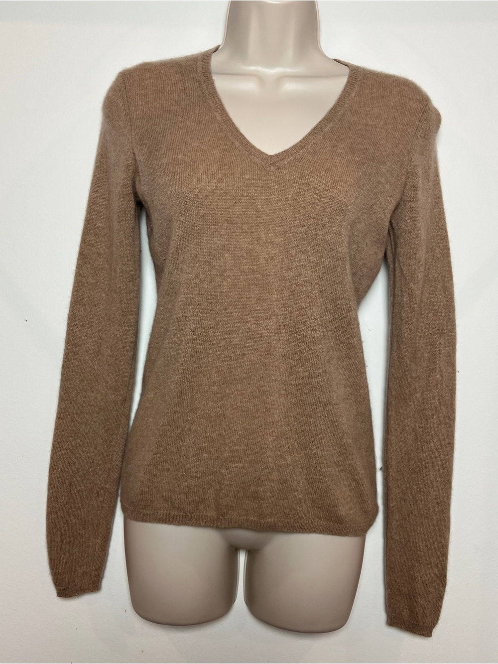 Cashmere Wool Sweater Camel Brown V-Neck XS Minimalist Capsule Luxury Classic